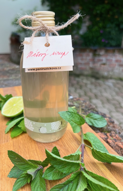 Mátový sirup s meduňkou